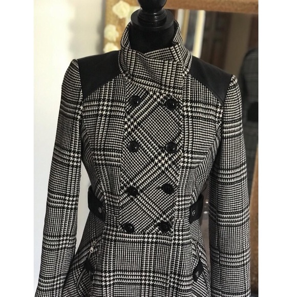 Gues Coat Black and White - Picture 8 of 16